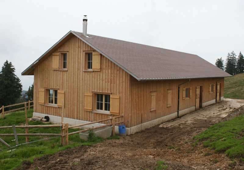 Neubau Alpstall mit Wohnteil in Kaltbrunn