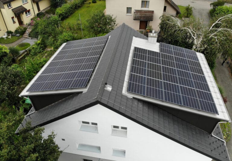 Photovoltaik-Anlage auf EFH in Knonau